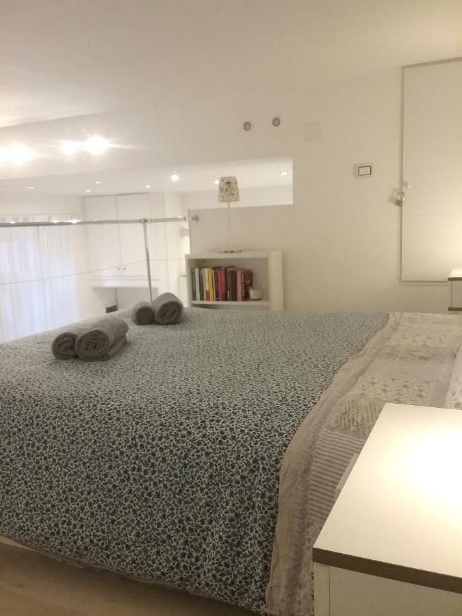 Isola Flat Lejlighed Milano Eksteriør billede